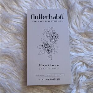 Hawthorne Flutterhabit